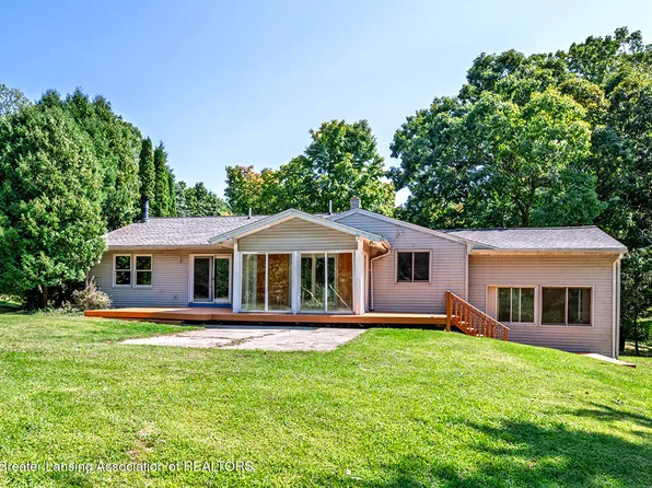 6421 Lounsbury Rd, Williamston, MI 48895