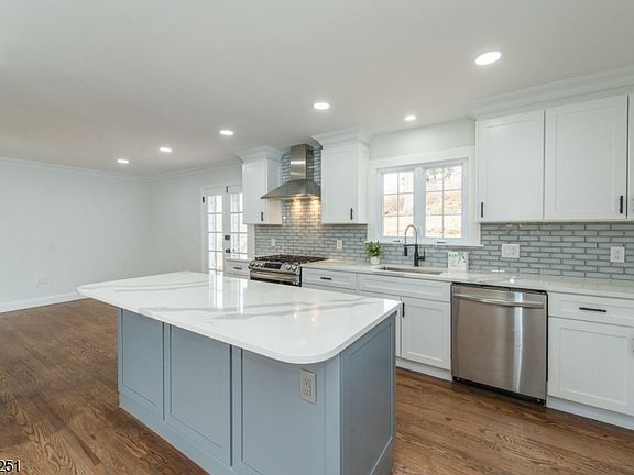 3rd image of 3 McRae Ct