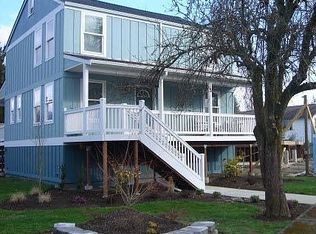 8734 Falls Ave SE, Snoqualmie, WA 98065