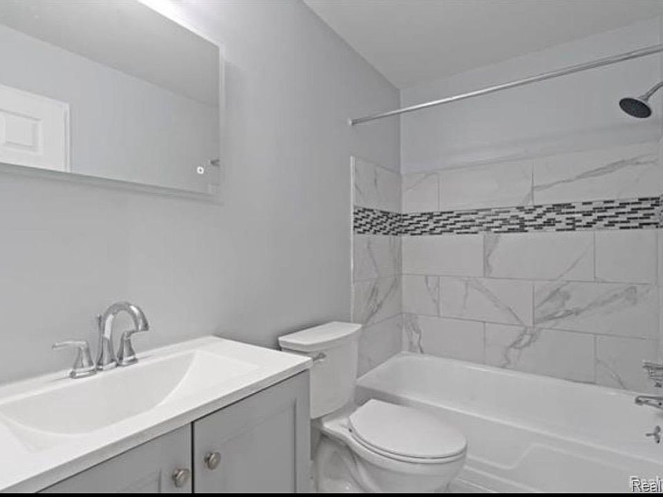 21078 Mitchelldale Ave, photo 11