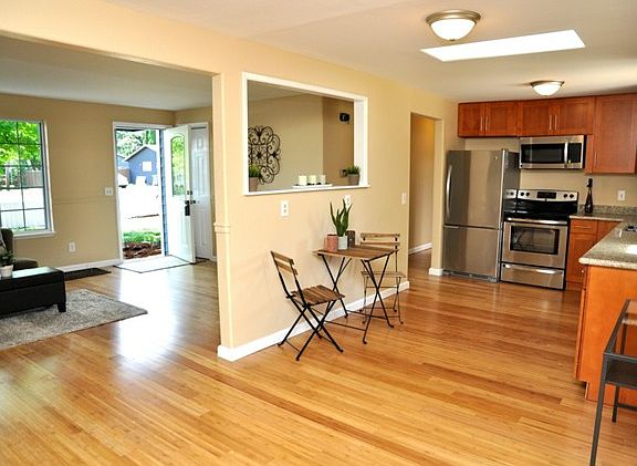 4th image of 8710 NE 139th St