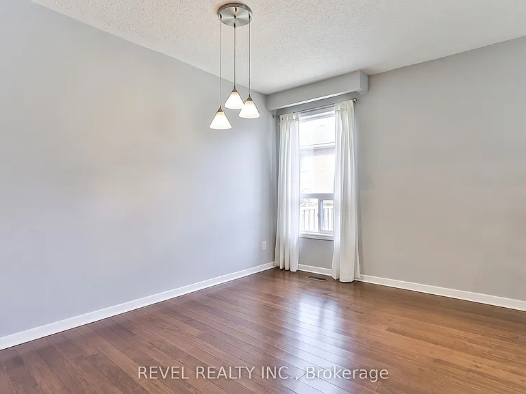 16 Ravenview Dr — Photo 6