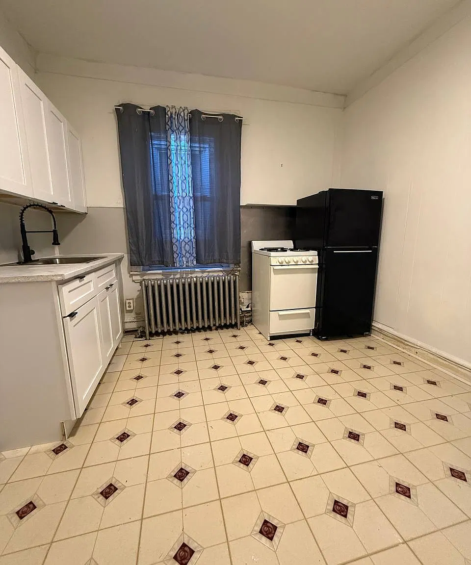 1 bed, 750 sqft, $1,200 — Photo 1