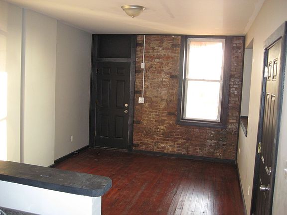 2nd image of 3912 Clayton Ave Floor 1