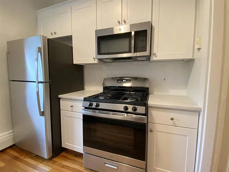 194 Central St #3 — Photo 4