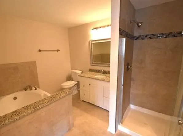 362 Park Ridge Ln Unit H, Aurora, IL 60504