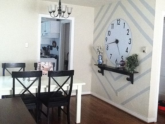 3rd image of 836 Mimosa Dr
