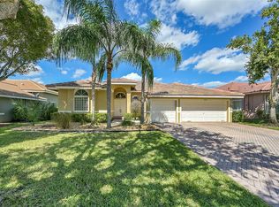 12459 NW 52nd Ct, Pompano Beach, FL 33076