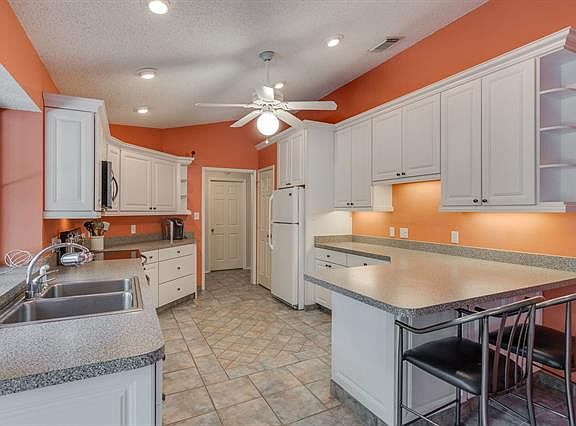 4th image of 521 Blair Meadow Dr