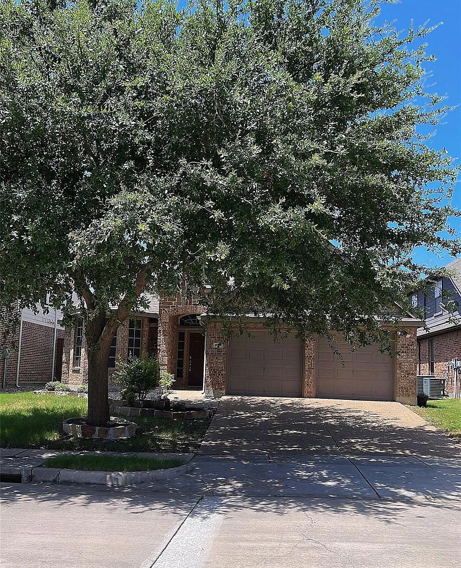 3 bed, 2109 sqft, $2,450 — Photo 1