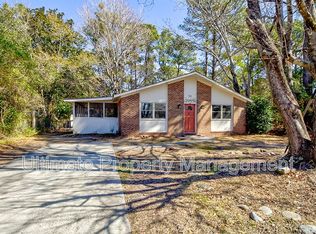 402 Kingston Rd, Wilmington, NC 28409