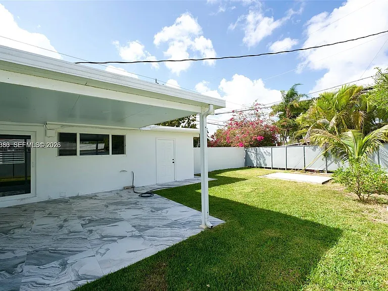 10381 SW 32nd St — Photo 24