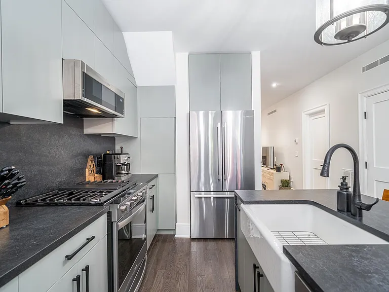 806 Garden St #1 — Photo 5