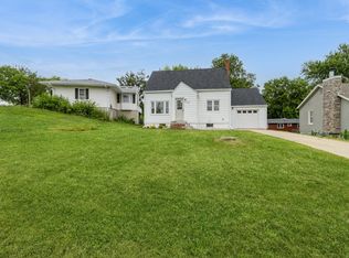 325 Pennsylvania St, Carlisle, IA 50047