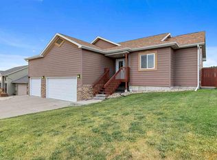 4847 Misty Woods Ln, Rapid City, SD 57701