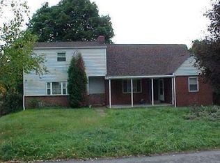 108 Dwellington Dr, Valencia, PA 16059