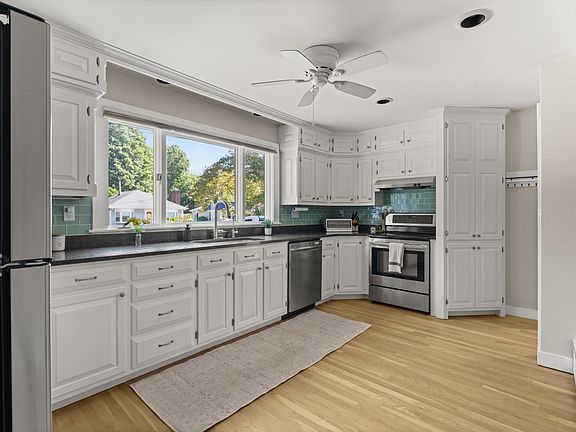 5th image of 67 Hillcrest Drive