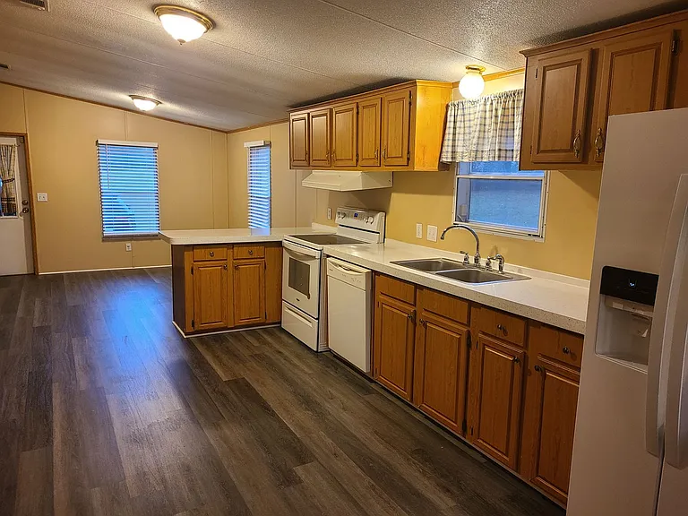 10501 SW State Hwy #45 — Photo 5