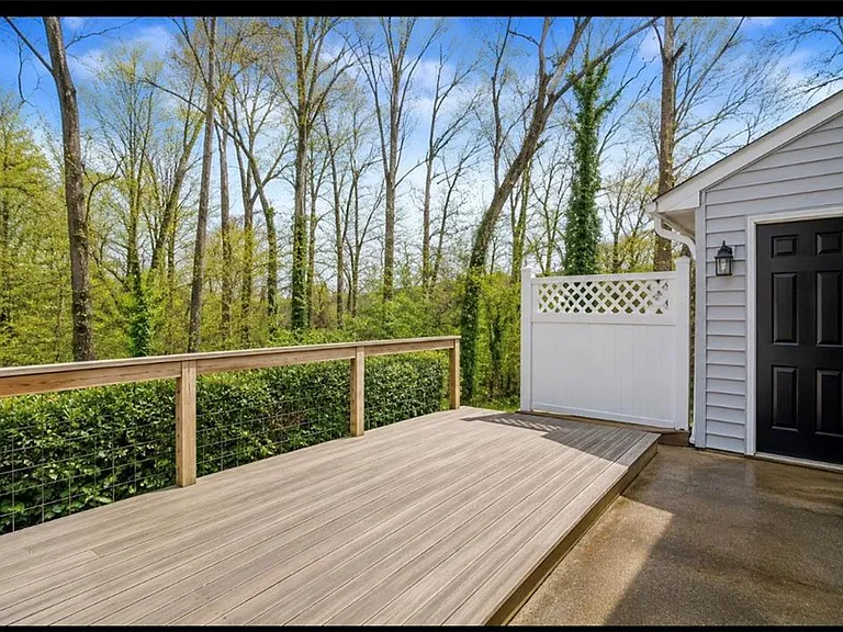 2390 Newport Lndg — Photo 11