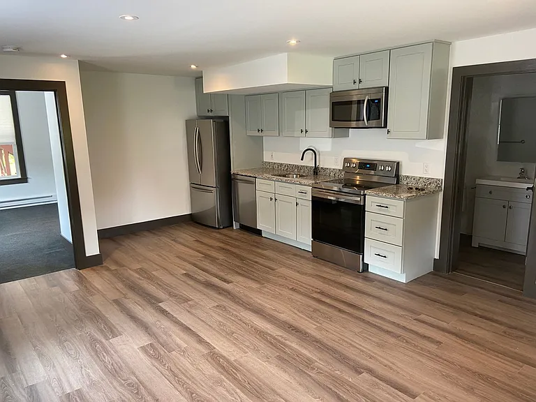 1232-1234 Bushkill Dr — Photo 1