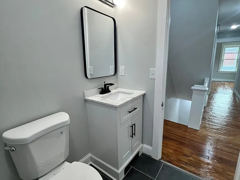 31 N Poplar St — Photo 24