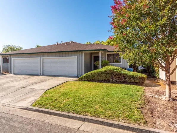 2467 College Park Circle, Santa Rosa, CA 95401