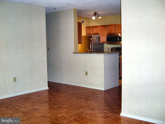 4th image of 7111 Woodmont Ave APT 901