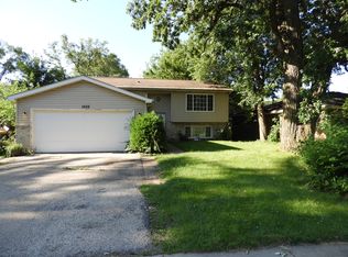 1502 20th St, Zion, IL 60099