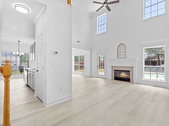 4th image of 875 Old Cahaba Dr