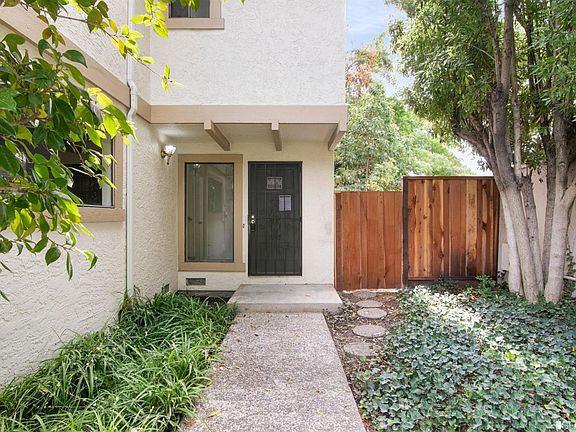 3rd image of 3452 Lochinvar Ave