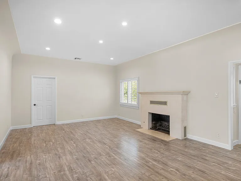 1635 Grandview Ave — Photo 5