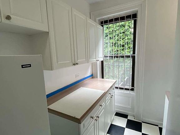 4th image of 787 Lexington Ave #4F