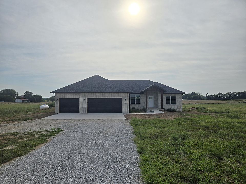 1st image of 1150 Napper Road