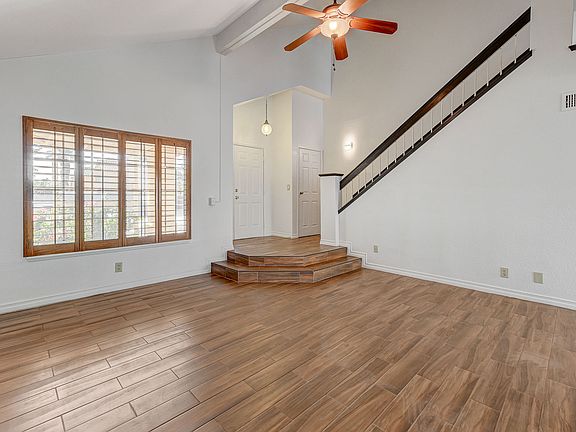 5th image of 76 Megan Dr