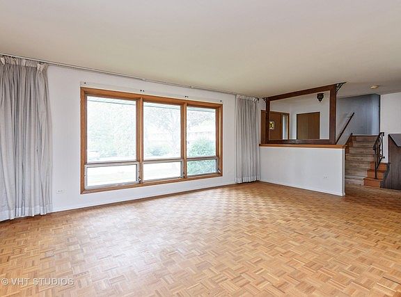 3rd image of 381 Beau Dr