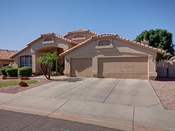 2nd image of 1317 W Courtney Ln