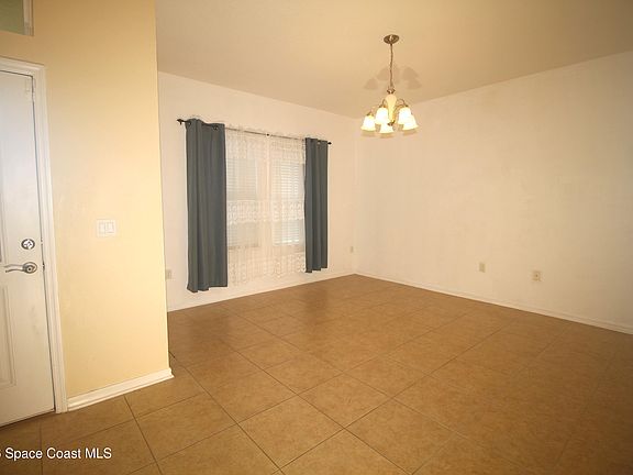 4th image of 2803 Moonstone Bnd