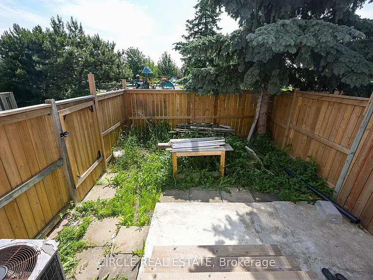 20 Spadina Rd #20 — Photo 36