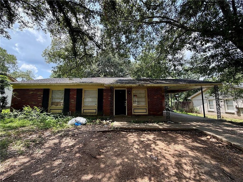 2nd image of 402 La Rose Dr