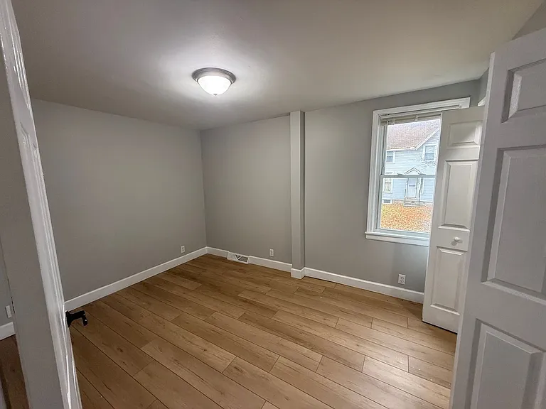 219 E McPherson Hwy — Photo 9