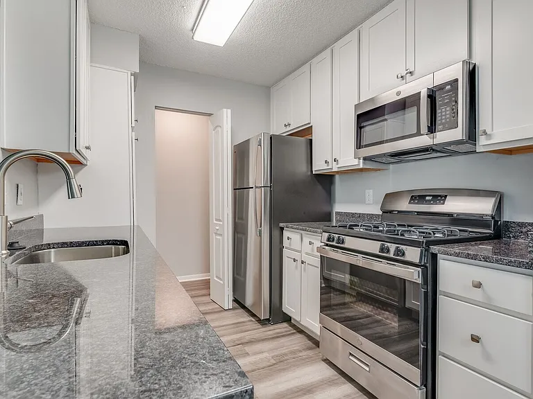 146 Arbors Cir #2 — Photo 2