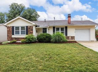 104 Bentwood Ln, Saint Peters, MO 63376