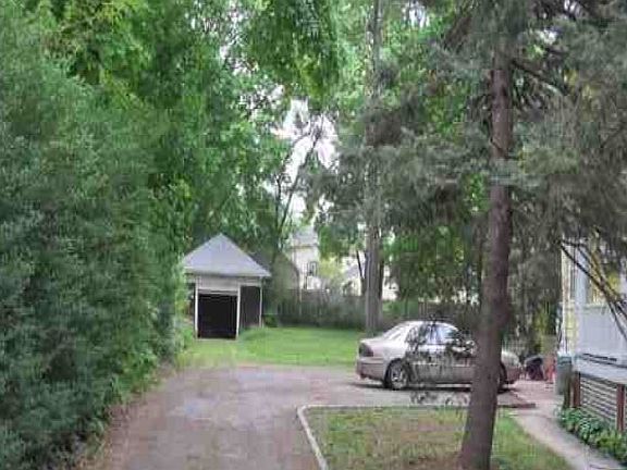 2nd image of 9 Pearl St
