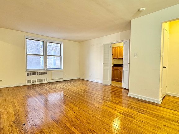 3rd image of 142-19 Barclay Ave #6K
