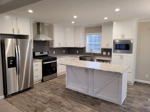 2nd image of 1133 Yeomans St #197