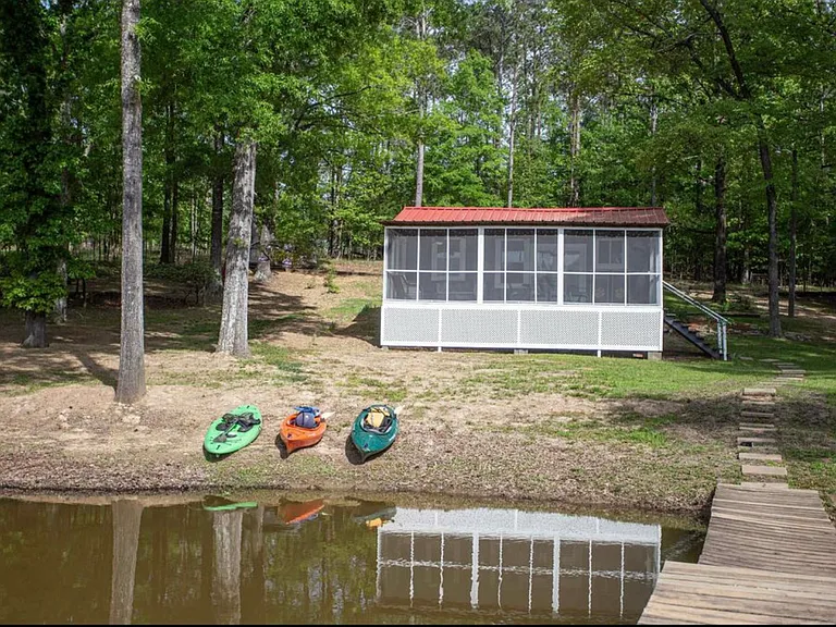 Two kayaks and one paddle board onsite for use at your own risk.