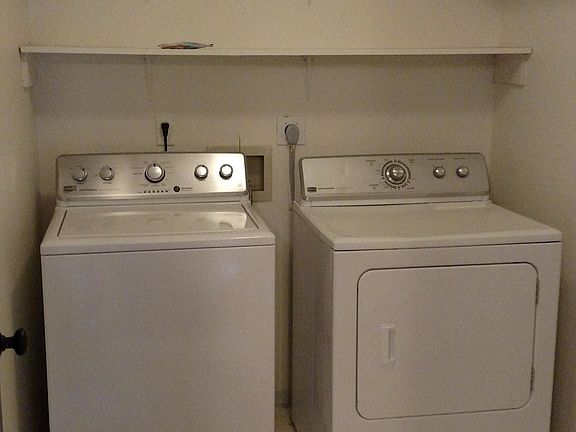 4th image of 2840B 26th Ave NE #B