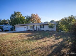 3154 Memorial Dr, Holland, MI 49424