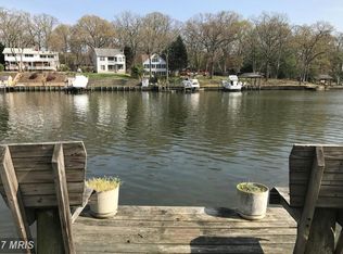 496 Riverside Dr, Pasadena, MD 21122