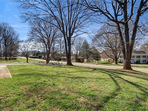 3rd image of 1837 Pennrose Dr